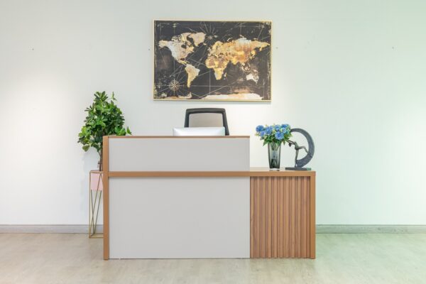 1.6m reception desk